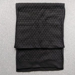 Wide Black Checker Embossing Scarf 100% wool